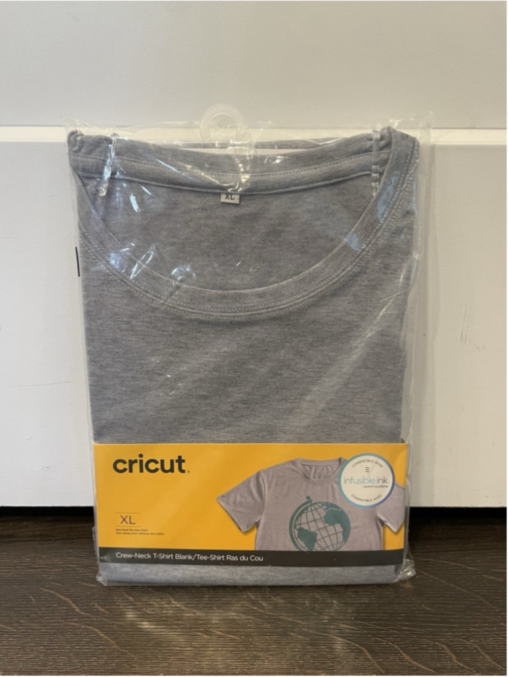 Cricut Gray Crew Neck T Shirt Adult Size XL Blank For Craft Infusible Ink